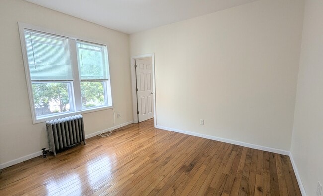 Building Photo - 45-47 Newkirk St