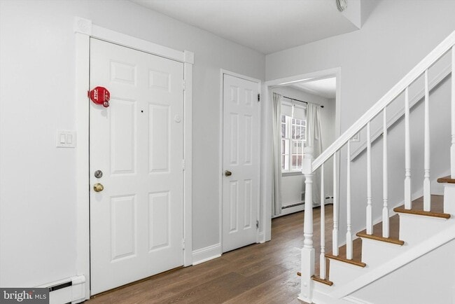 Photo - 29 Rolling Ln