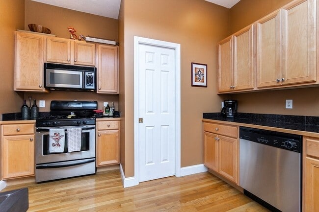 Photo - 224 Salem St Unit 5