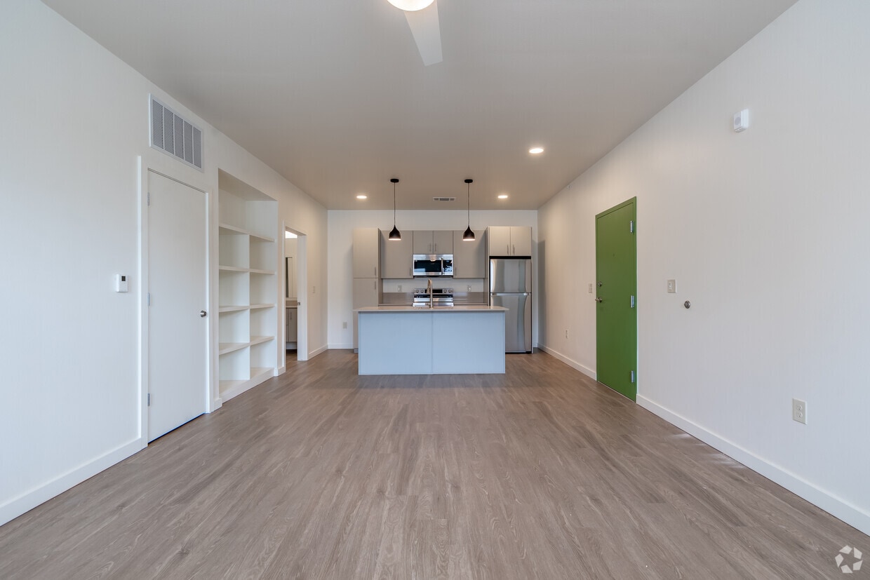 Floor Plan - 1F