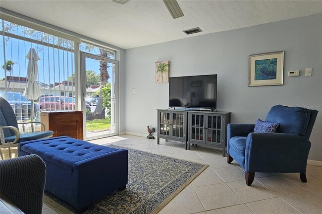 Photo - 4318 Tahitian Gardens Cir Unit B