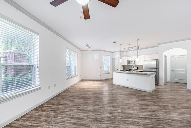 Photo - Regard at Med Center