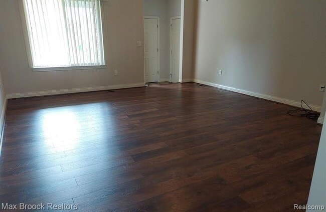 Photo - 1115 Birchwood Ave