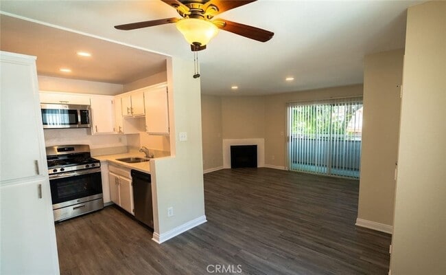 Photo - 4406 Cahuenga Blvd Unit 209