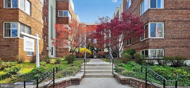 Photo - 5405 9th St NW Unit 306
