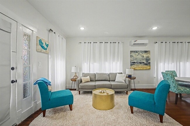 Photo - 1912 37th St