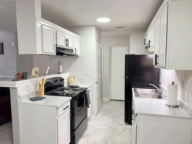 Photo - 1001 Pecan Crossing Dr