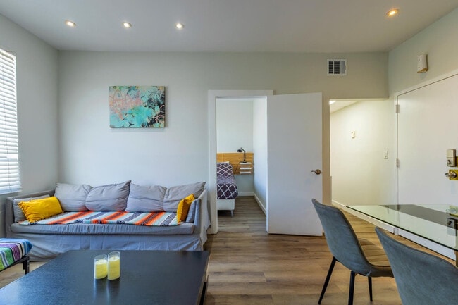 Photo - 750 Collins Ave Unit ID1239373P