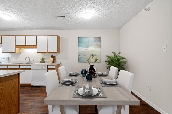 Photo - Austin Creek Apartments