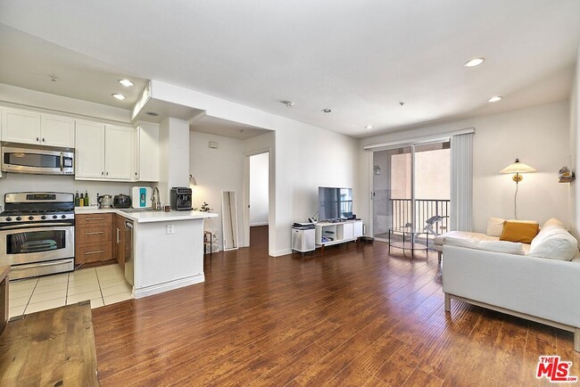 Photo - 360 W Ave 26 Unit 446