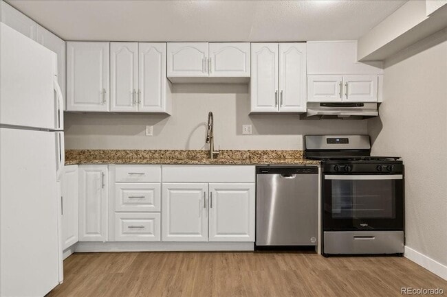 Photo - 1736 King St Unit B