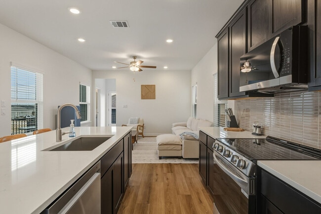 Photo - 5900 Whisper Crk Dr Unit SI ID1492682P