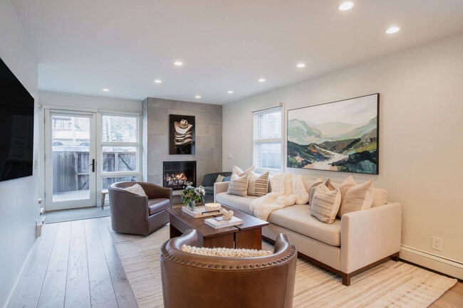 Photo - 800 E Hyman Ave Unit ID1337534P