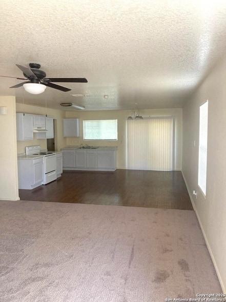 Photo - 9919 Amber Breeze