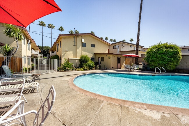 Pool - Foothill Terrace