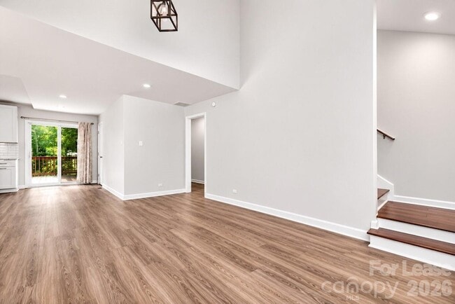Photo - 404 Keswick Ave