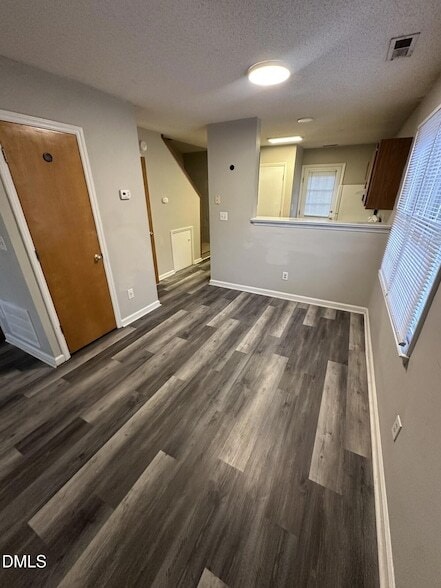 Photo - 2915 Faversham Pl