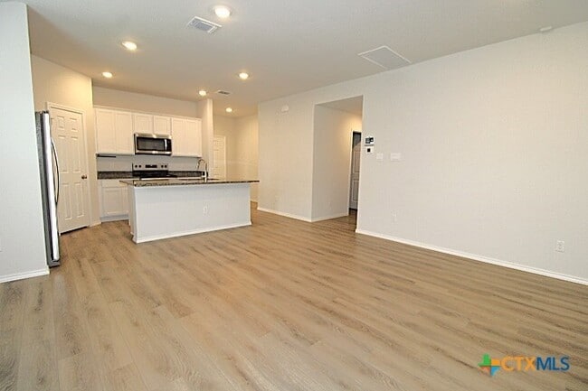 Photo - 2466 Bee Crk Dr