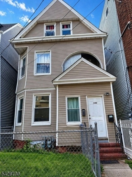 Photo - 186 3rd St