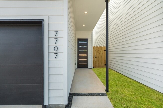 Photo - 7707 Inwood Grv Ln