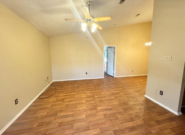 Photo - 805 Lexington Rd Unit A