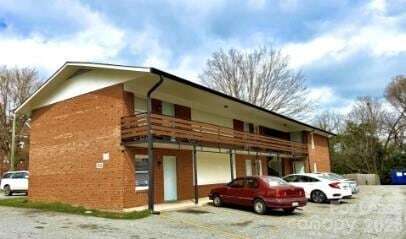 Building Photo - 268 Church St N