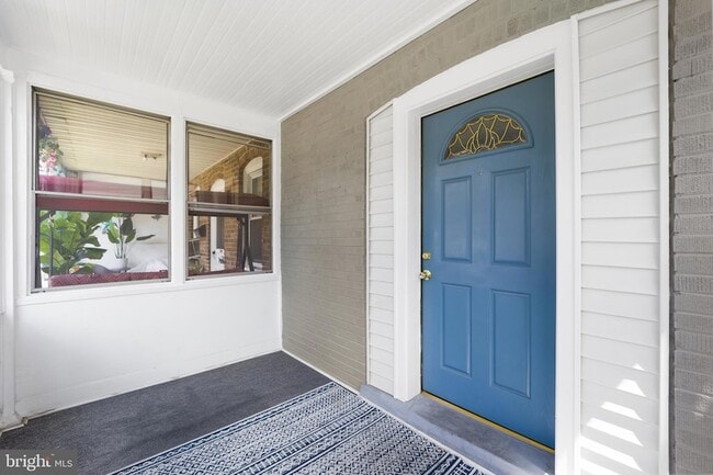 Building Photo - 1011 Clifton Ave