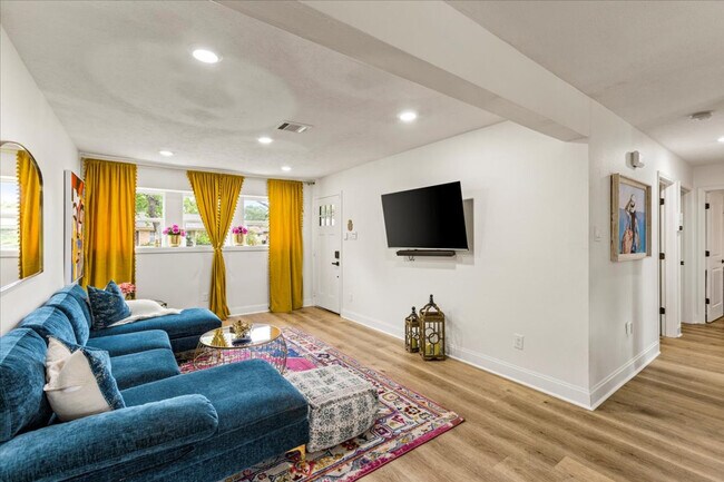 Photo - 5803 Farwell Dr Unit SI ID1624278P