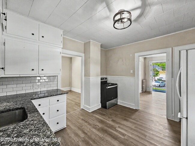 Photo - 405 Fig St