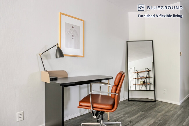 Photo - 1371 S Beverly Glen Blvd Unit FL1-ID1383