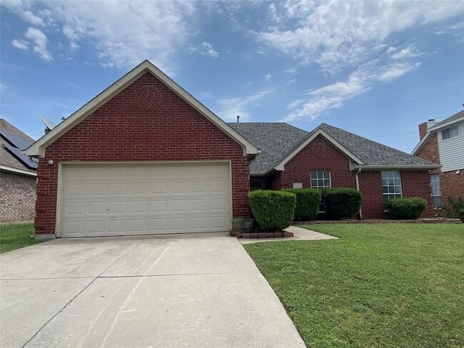 Building Photo - 2324 Treyburn Ct