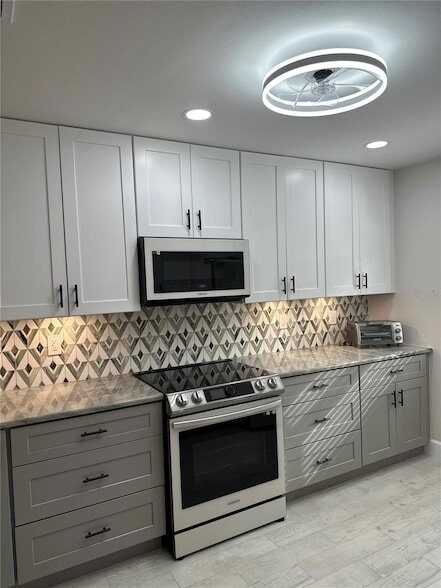 Photo - 19029 US Hwy 19 N