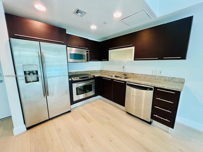 Photo - 950 Brickell Bay Dr Unit 1109