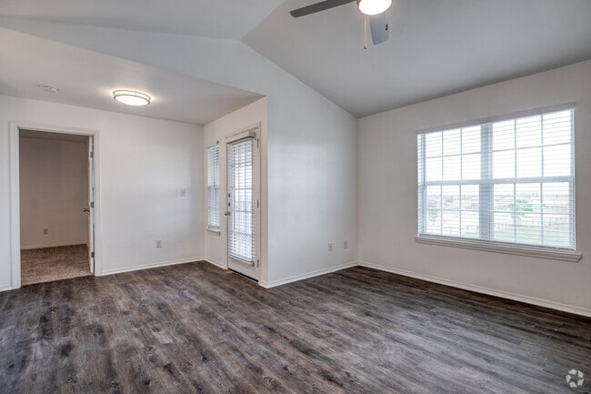 2BR, 2BA - 828SF A - Arbors of Killeen