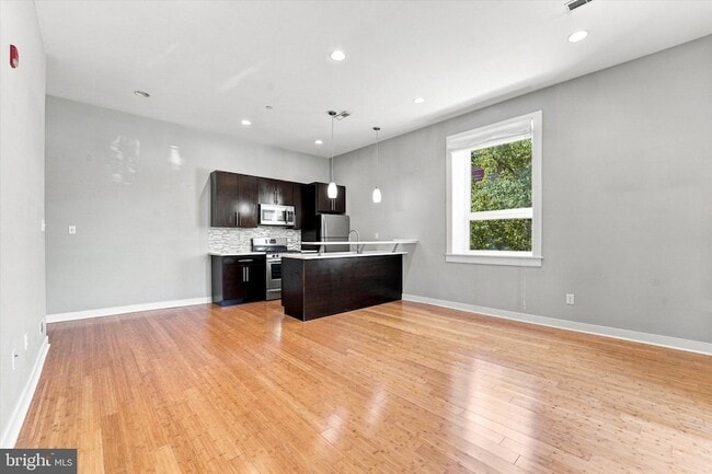 Building Photo - 655-59-659 N 16th St Unit 1