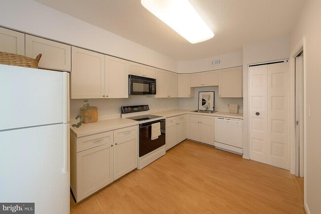 Photo - 5501 Seminary Rd Unit 1113S