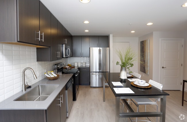 Kitchen - 360 Market Square