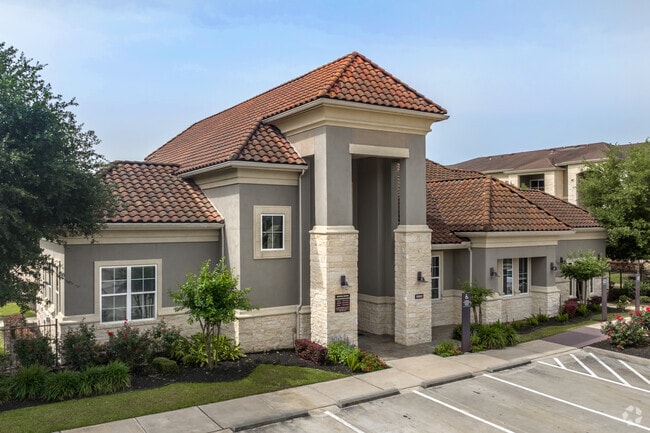 Building Photo - Trails at Lake Houston