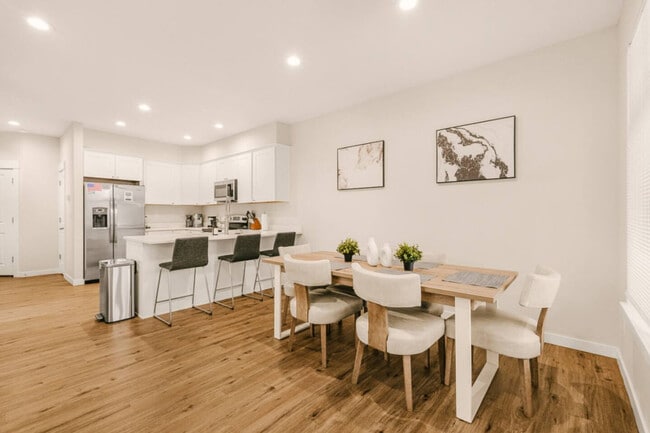 Photo - 3213 Grand Blvd Unit ID1334337P