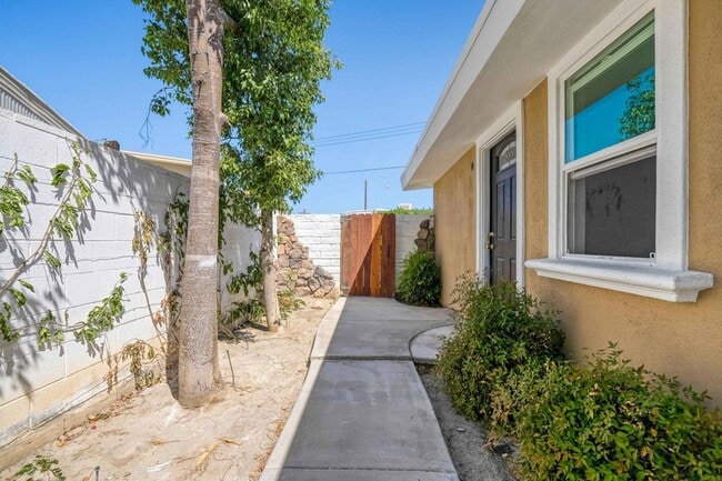 Building Photo - 73400 Algonquin Pl