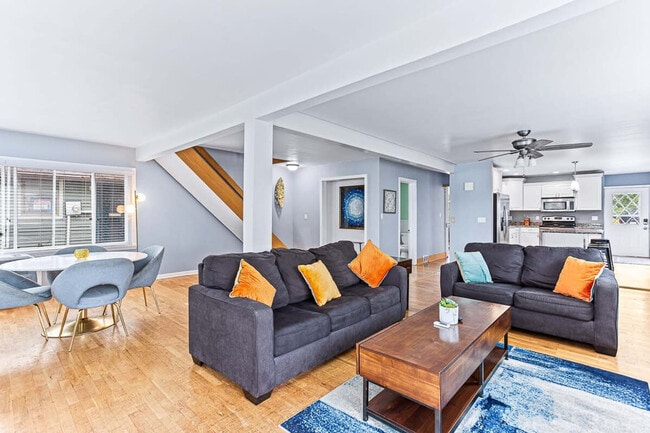 Building Photo - 15812 Culver Dr Unit SI ID1596554P