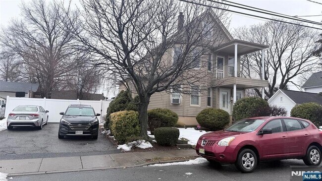 Photo - 140 Liberty St