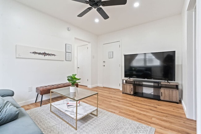 Photo - 1622 Union Turnpike Unit ID1301599P