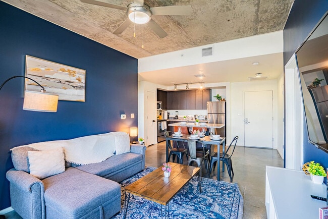 Photo - 333 E Roosevelt St Unit ID1263046P