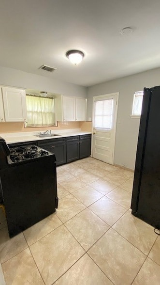 Photo - 222 Caplin St