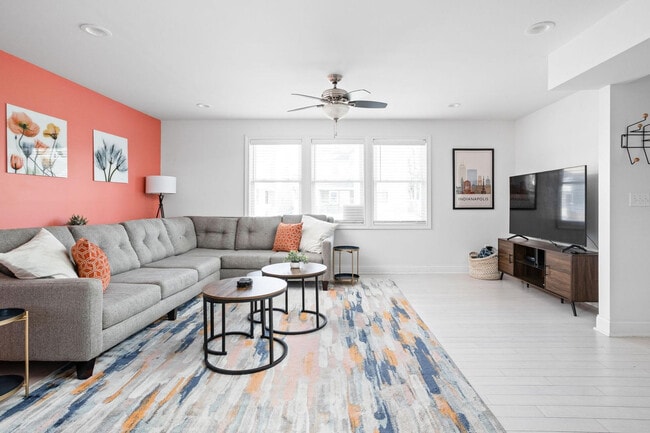 Building Photo - 325 Sanders St Unit ID1303783P