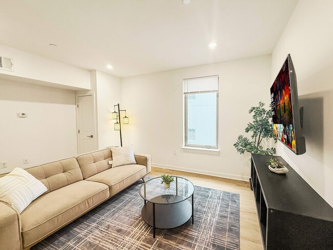 Building Photo - 1427 Germantown Ave Unit ID1093528P