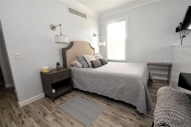 Photo - 51 Macewen Dr Unit 1