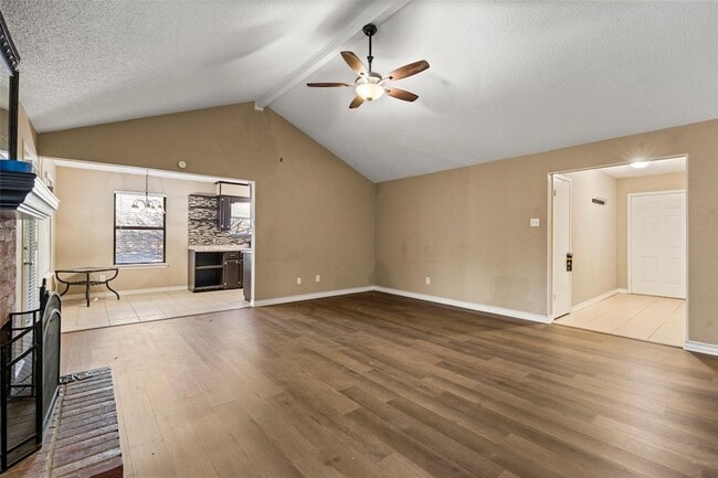 Photo - 614 Circle Creek Dr