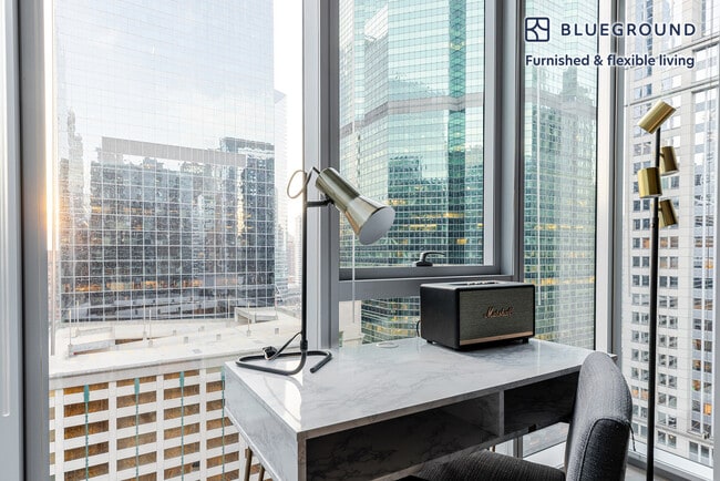 Photo - 215 W Lake St Unit SI FL19-ID1203